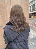 ミルクティーベージュ