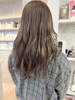 キャアリー(Caary)&nbsp;福山市美容室Caary大人気！！くすみベージュ系ロングヘア