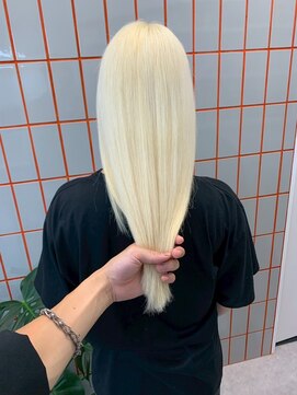 ペレ 原宿(PELE) ダブルカラー/ケアブリーチ/羽エクステ/原宿