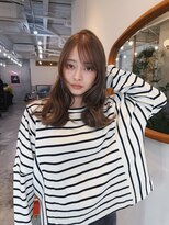 ヒュージ 三軒茶屋(huge)&nbsp;レイヤーカット/顔周り/ブリーチなしダブルカラー/ベージュ
