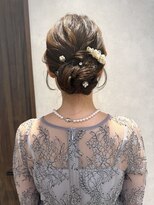 エレノア つくば(Eleanor) 【ヘアセット】綺麗めシニョン