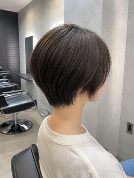 ソラヘアー(SORA hair) 首元すっきり美シルエット大人の丸みショート