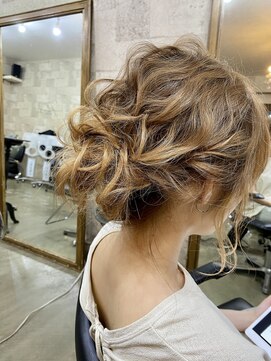 プラグ ヘアーデザイン 大名店(PLUG hair design) ルーズシニョン