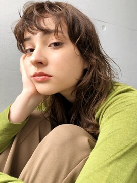 シュリット(schritt) ロングウェーブパーマスタイル エジリ