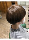 オリーブベージュ