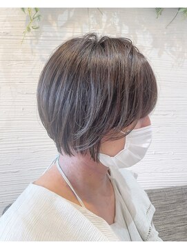 アンフィニー(Infini) ◯◯毛先の透け感のある、やわらかいボブ◯◯