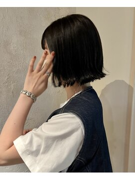 エディ(eddie) 【eddie】切りっぱなし外ハネボブ