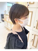 耳掛け丸みショート