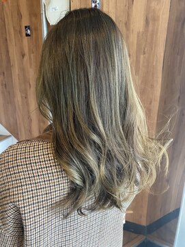 アヴァンス 天王寺店(AVANCE.) カーキーベージュ