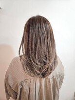 ツムグ 代官山 中目黒(TUMUGU)&nbsp;寒色系カラーくびれロングシアーベージュシークレットハイライト