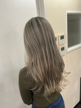 アイズ 本厚木(AIZU) スモーキーミルクティーベージュ　バレイヤージュ