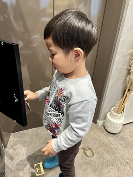 クエ(QUE) キッズカット/くびれショート/20代30代40代/横浜