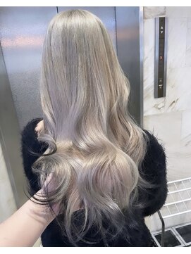 リリー(Lilley) (lilley内堀)韓国ヘア×ブリーチカラー×デザイン