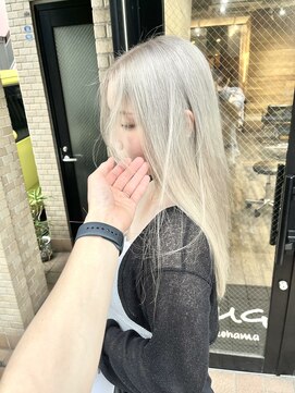 ハグ 横浜(HUG) 大人のホワイトカラー