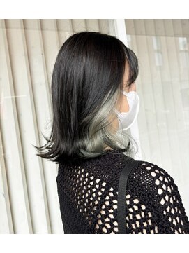 リノ(Lino) ハイトーンシルバーアッシュ×インナーカラー