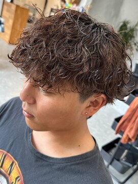 フゥ 宇都宮(FeU) 波巻きパーマメンズパーマメンズヘアツーブロックツイストパーマ