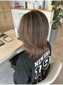 筋感のある柔らかいベージュカラー