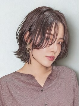 モモ(MOMO)の写真/「美しく、自然に。白髪を味方にするグレイカラー。」【柏/柏駅/ハイライト】