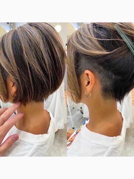 ロミー 本厚木(ROMMY.) 20代～50代◎刈り上げショート刈り上げボブバレイヤージュ◎