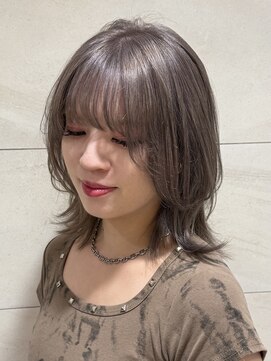 ピークアブー アヴェダ 池袋東武(PEEK-A-BOO AVEDA) ブリーチカラーハイトーンシルバーグレーミディアムレイヤー