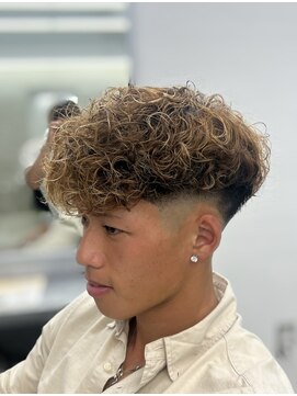 アンバー(UMBER) 京都で話題沸騰スペインカール×フェード