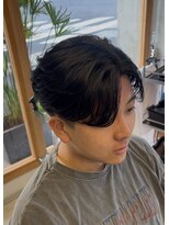 エッジ(EDGE)&nbsp;大分メンズ刈り上げセンターパートフェザーパーマスタイル