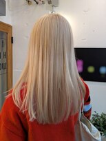 チチヘアーワークス(titi HAIR WORKS)&nbsp;ハイトーンカラーロングスタイル