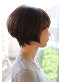 大人女性丸みが綺麗なショート