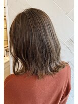 ジーナ セントラル銀座(Zina)&nbsp;クリアベージュレイヤーボブ　Ｚｉｎａ　ＣＥＮＴＲＡＬ出口