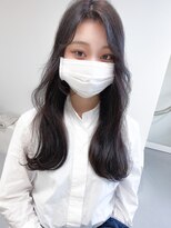 ミーナ バイ アーバン(Meena by urban.)&nbsp;韓国ヘア/センターパート前髪/エギョモリ/モカブラウンby丹羽