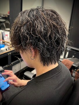 ビンゴ(BINGO) 933黒髪栗色ツイストスパイラルサイドバングセンター分けパーマ