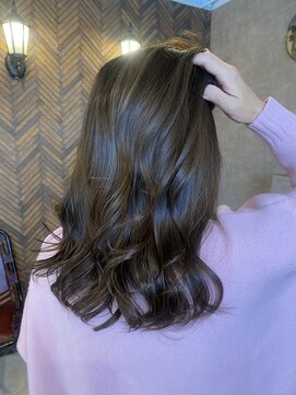 トッカ 河原町店(tocca) ☆大人女子人気のオリーブカラー☆