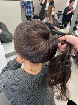 ジルブラン(JIL BLAN) ハイライトバレイヤージュダブルカラーショートカット30代40代