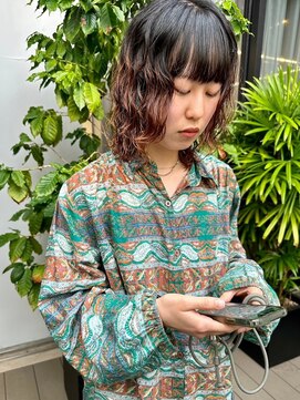 ヴヴ(Bub) wave perm/ウェーブパーマ　ミディアムヘア　ぱっつん前髪