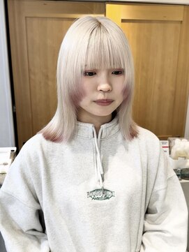 テトラ バイ ネオリーブ 横浜西口店(tetra by neolive) ホワイトカラー ケアブリーチ ハイトーン 横浜 ピンク