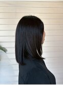 黒髪小顔レイヤーカット艶髪シンプルミディアムスタイル