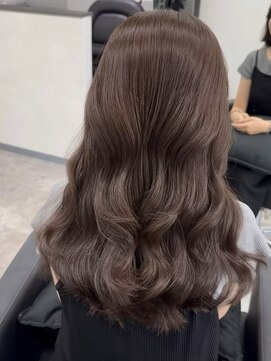 コンマ(,) lavender beige