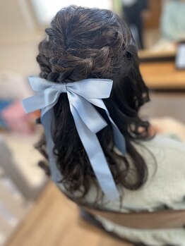 ナゴミ(nagomi)の写真/結婚式や二次会、イベントなどの特別な日はプロにお任せ♪崩れにくいプロのアレンジで日中しっかりキープ！