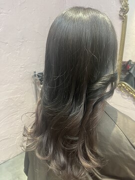 グラデーションカラー【西武新宿駅】【駅近徒歩1分】