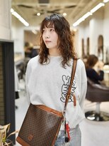 イロ(iro) レイヤー × ウェーブ