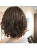 大人可愛い外ハネショートボブ