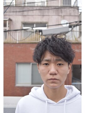 トレイス(trace) ソフトツイストアップバング