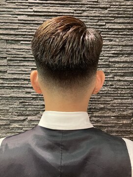 プレミアムバーバー 赤坂店(PREMIUM BARBER produce by HIRO GINZA) 七三スキンフェードバーバースタイル〈理容室/赤坂/六本木〉