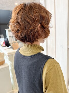 キャアリー(Caary) 福山市美容室Caary20代30代40代冬ショートヘアパーマスタイル