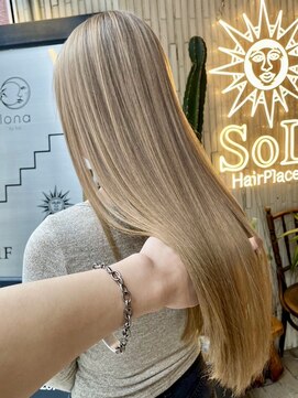 ロナバイソル(lona by SoL) 美髪ストレートカット