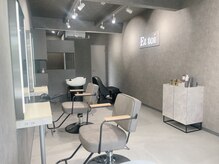 エトワ(Et toi)の雰囲気（店内はグレーで統一した落ち着いた空間）
