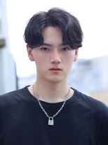 プルーブトウキョウ 渋谷(PROVE TOKYO)&nbsp;センターパートニュアンスパーマカルマヘア