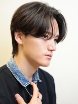 プルーブトウキョウ 渋谷(PROVE TOKYO)&nbsp;センターパートニュアンスパーマ毛流れカルマヘア