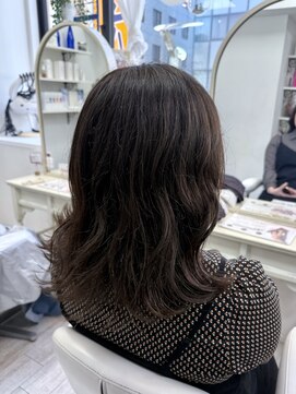 アルターシェリー(aL-ter che'rie) 赤み消しカラー/黒髪/ボブルフ/ネビージュ/小顔/ワンレン　新籾