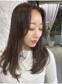 ハイライトカラーミルクティーベージュレイヤーカット